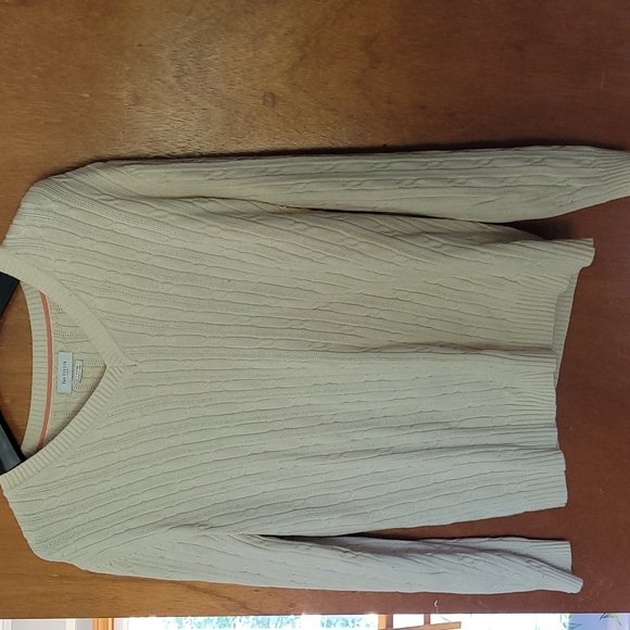 VanHeusen  v-neck sweater size L - Picture 1 of 3